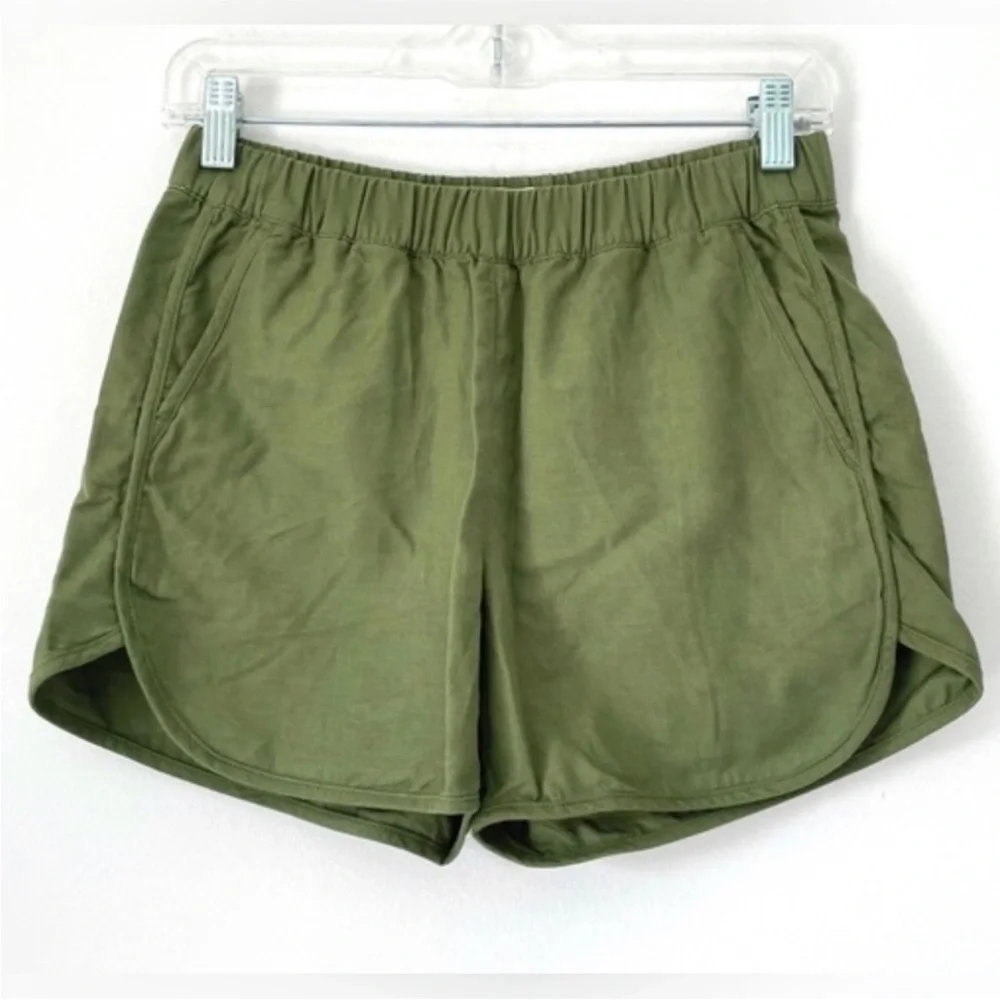 Madewell Pull-on Burch Leaf Short Dolphin Hem in Olive Green Size XXS